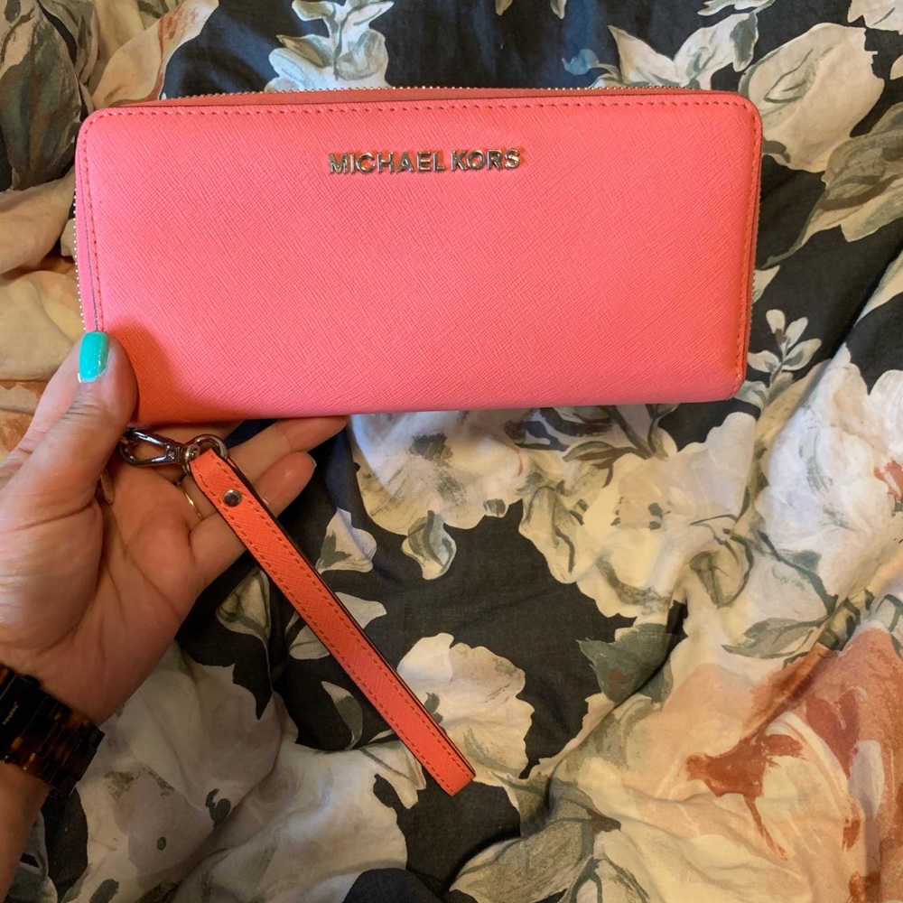 Large Michael kors hot pink wristlet